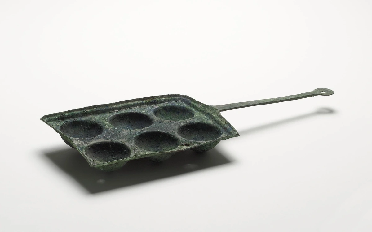 Bronze baking pan, Roman Empire, 1st century AD